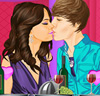 Selena und Justin küssen